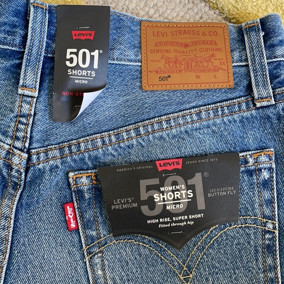 501 Micro Short in Teeny Weeny
LEVI'S
26 - Picture 9 of 9